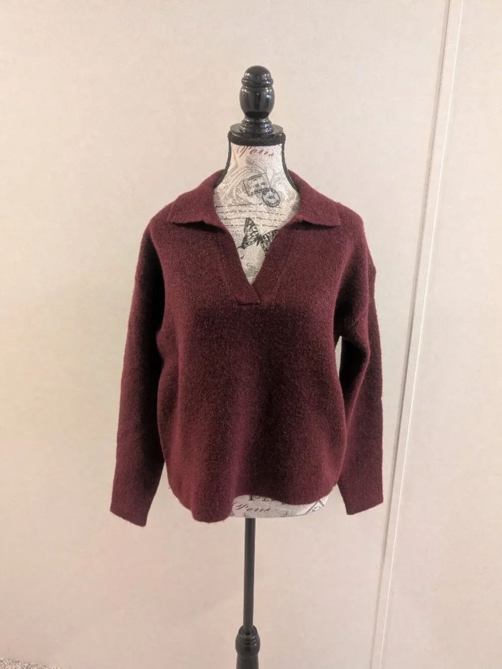 A New Day XS Burgundy Wool Blend Collared V Neck Boucle Sweater Soft Cozy - Picture 1 of 6